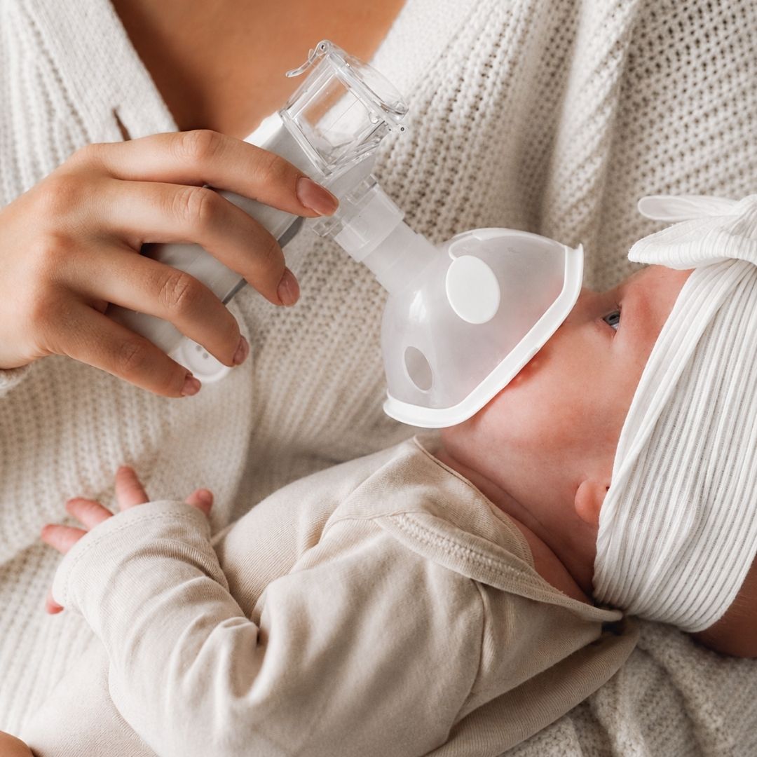 Kidsmed MeshPlus MESH inhalators ar NaCl fizioloģisko šķīdumu